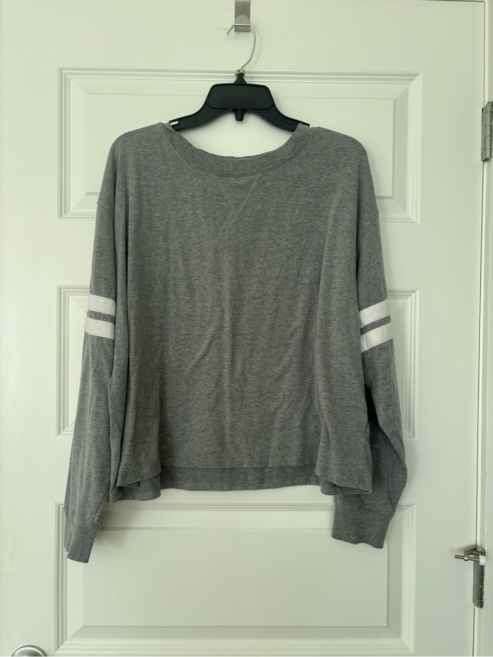 SO Gray Relaxed V-Neck Raglan Longsleeve Tee